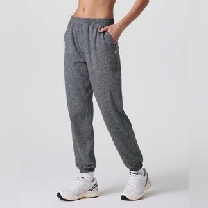 Vuori Dreamknit Jogger-Heather Gray